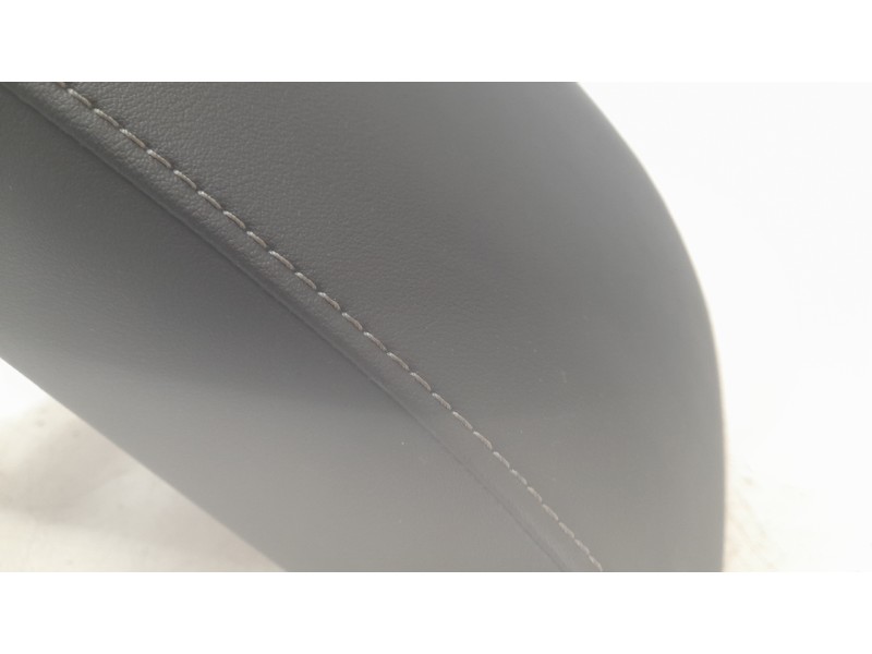 Recambio de apoyabrazos central para volkswagen t-roc (a11, d11) 2.0 tdi referencia OEM IAM 2GA864207RWS  