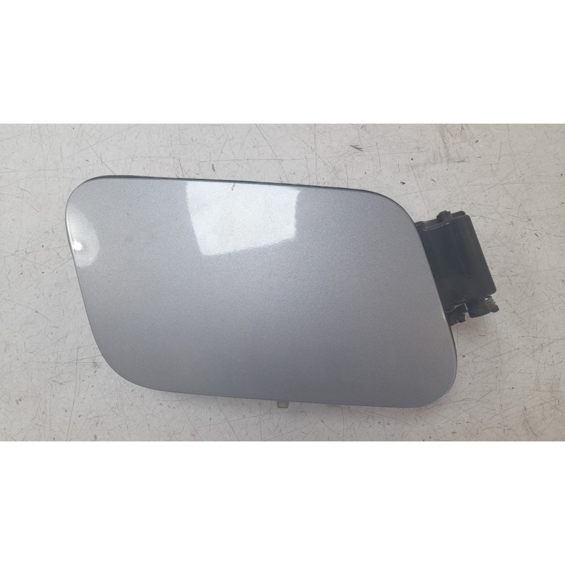 Recambio de tapa exterior combustible para opel grandland / grandland x (a18, p1uo) 1.2 (75) referencia OEM IAM YP00010880  