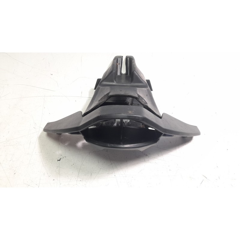 Recambio de canalizador de aire para triumph street triple 765 rs street triple 765 rs referencia OEM IAM T2305633  