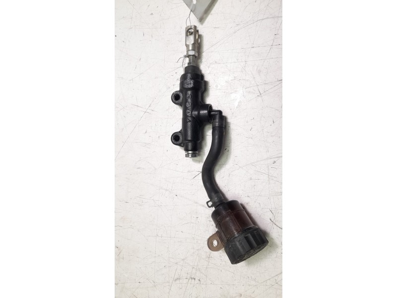 Recambio de bomba freno para triumph street triple 765 rs street triple 765 rs referencia OEM IAM T2023208  