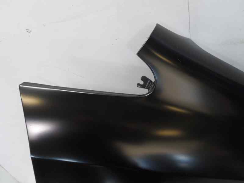 Recambio de aleta delantera derecha para opel zafira a referencia OEM IAM 1102028 109162311 OP7153013