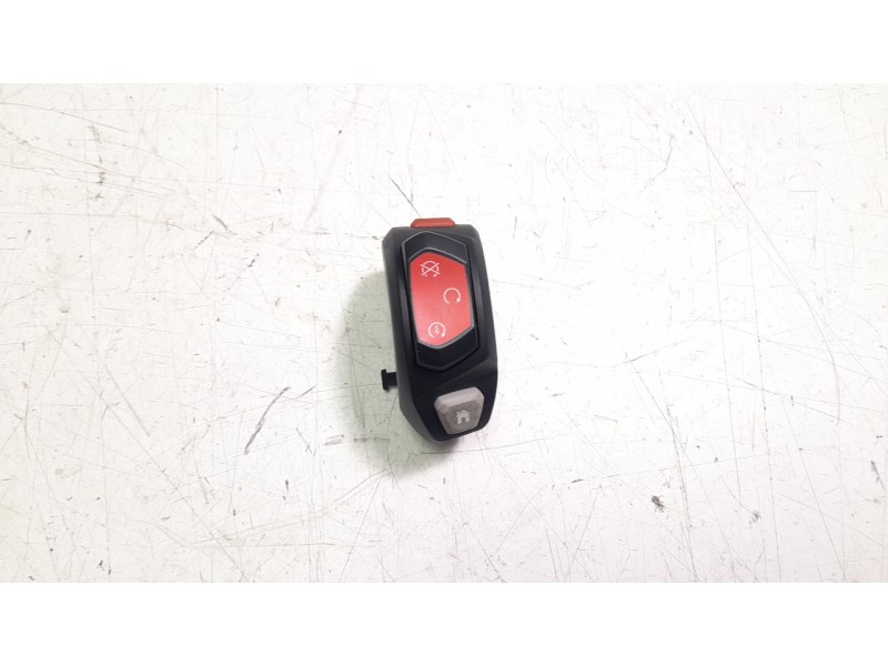 Recambio de piña luces derecha para triumph street triple 765 rs street triple 765 rs referencia OEM IAM T2044828  
