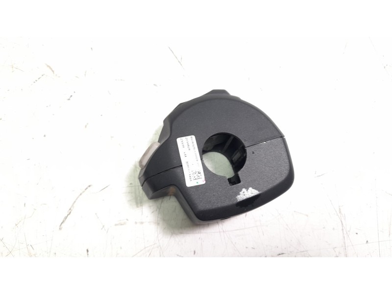 Recambio de piña luces derecha para triumph street triple 765 rs street triple 765 rs referencia OEM IAM T2044828  