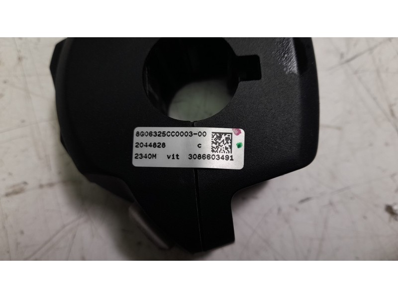 Recambio de piña luces derecha para triumph street triple 765 rs street triple 765 rs referencia OEM IAM T2044828  