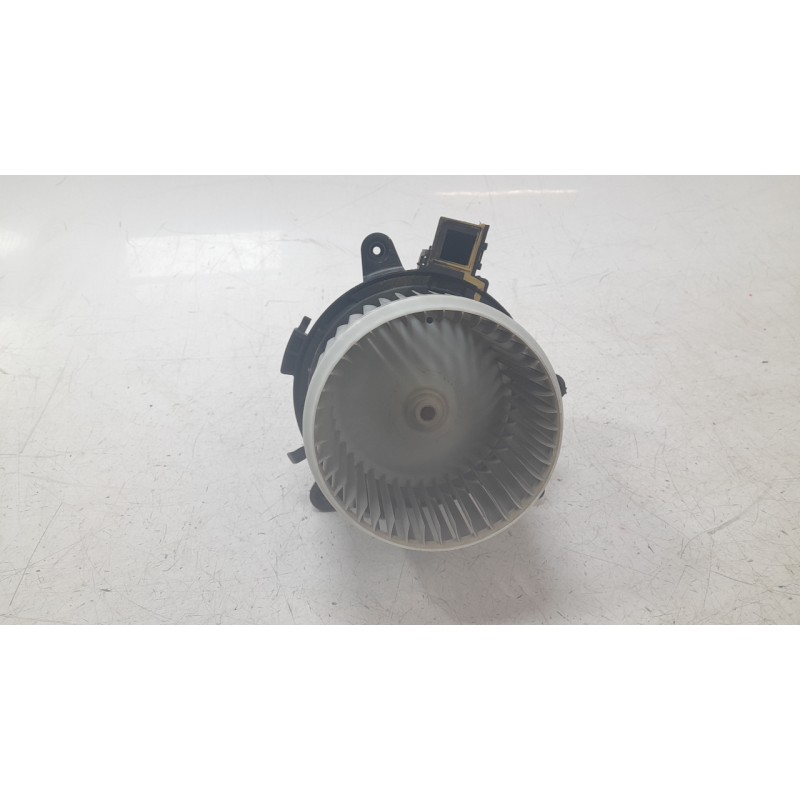 Recambio de ventilador calefaccion para opel grandland / grandland x (a18, p1uo) 1.2 (75) referencia OEM IAM 9849717380 5P132000