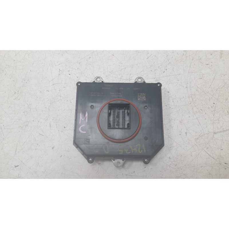 Recambio de centralita faros xenon para citroën jumper furgon 3.5 l3 h2 bluehdi 14 s&s 6v referencia OEM IAM 77369067 1470001091