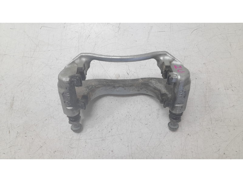 Recambio de soporte pinza para volkswagen amarok referencia OEM IAM 2H0615125A  