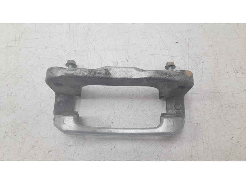 Recambio de soporte pinza para volkswagen amarok referencia OEM IAM 2H0615125A  