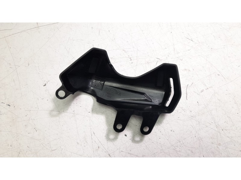 Recambio de moldura para triumph street triple 765 rs street triple 765 rs referencia OEM IAM 2100912  