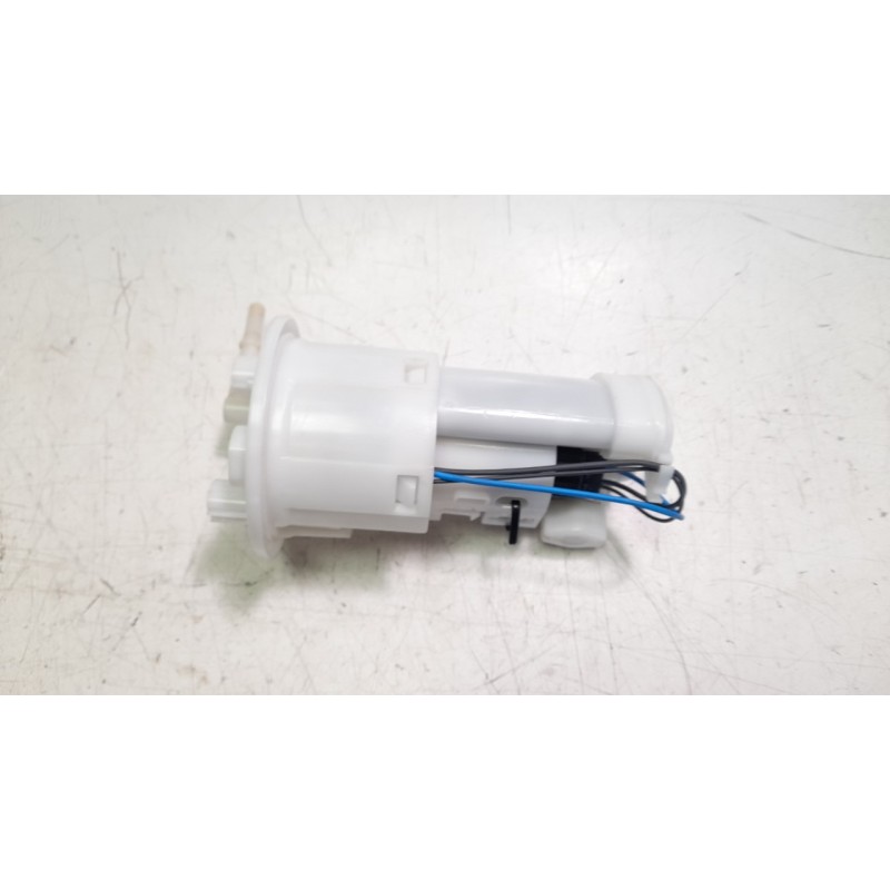 Recambio de bomba combustible para triumph street triple 765 rs street triple 765 rs referencia OEM IAM T2403892  