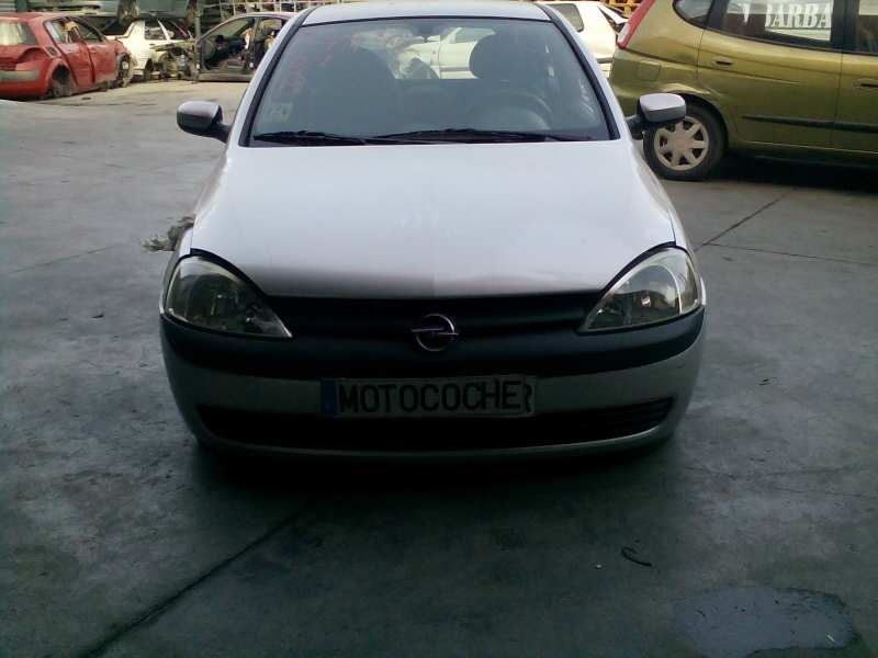 opel corsa c del año 2001