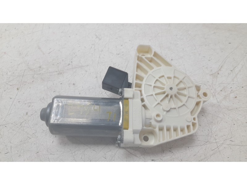Recambio de motor elevalunas trasero izquierdo para mercedes-benz clase cla (w117) cla 200 cdi (117.308) referencia OEM IAM A610