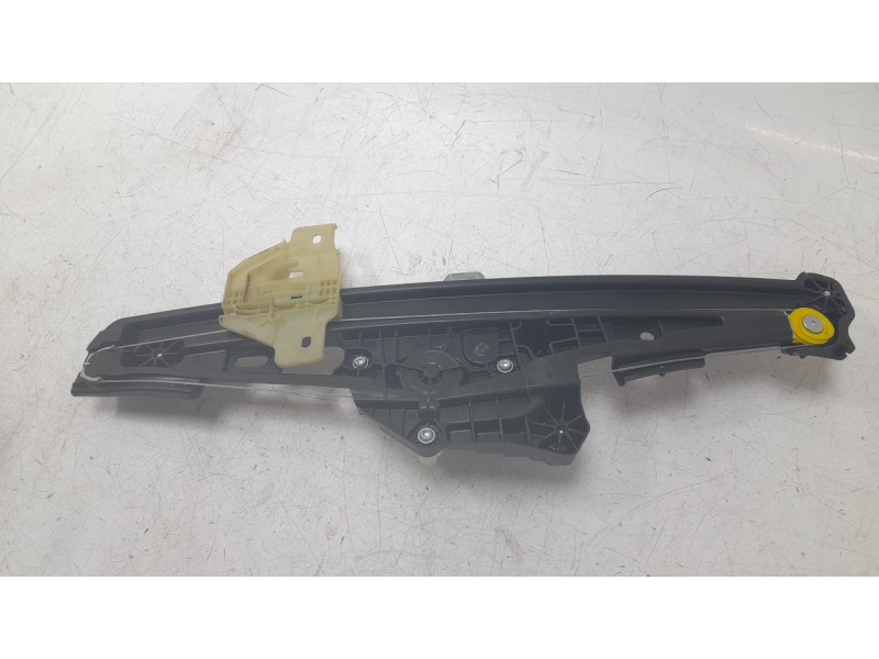 Recambio de elevalunas trasero izquierdo para renault captur e-tech hybrid referencia OEM IAM 807201618R  