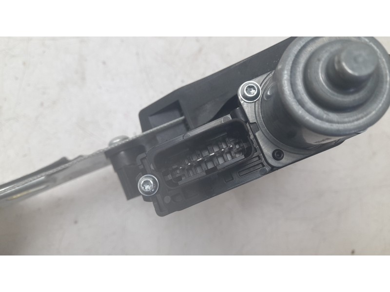 Recambio de elevalunas trasero derecho para nissan qashqai iii (j12) 1.3 dig-t referencia OEM IAM 827006UA1C  