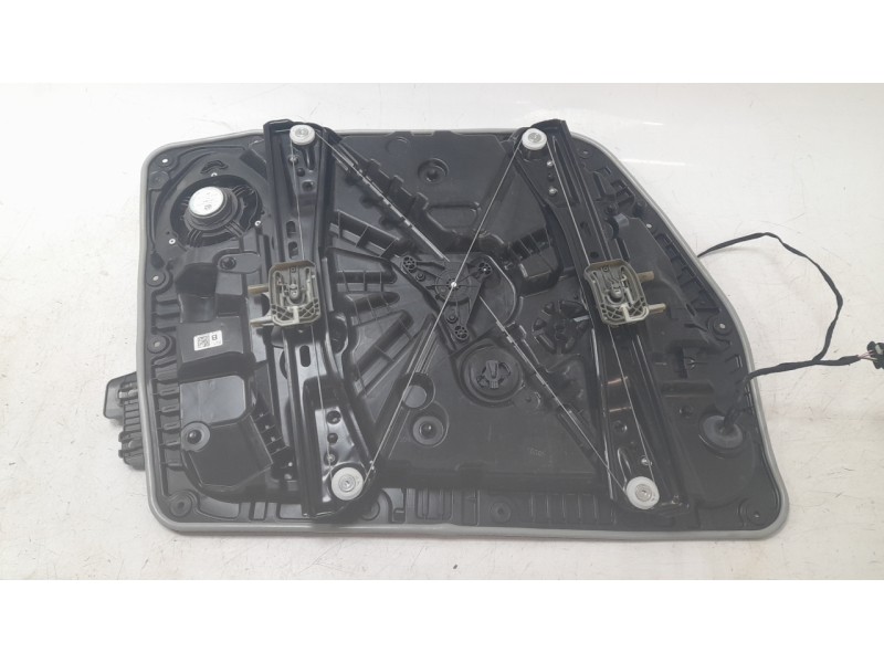 Recambio de elevalunas delantero derecho para mercedes-benz b-klasse (bm 247) b 200 d referencia OEM IAM A1775409410  