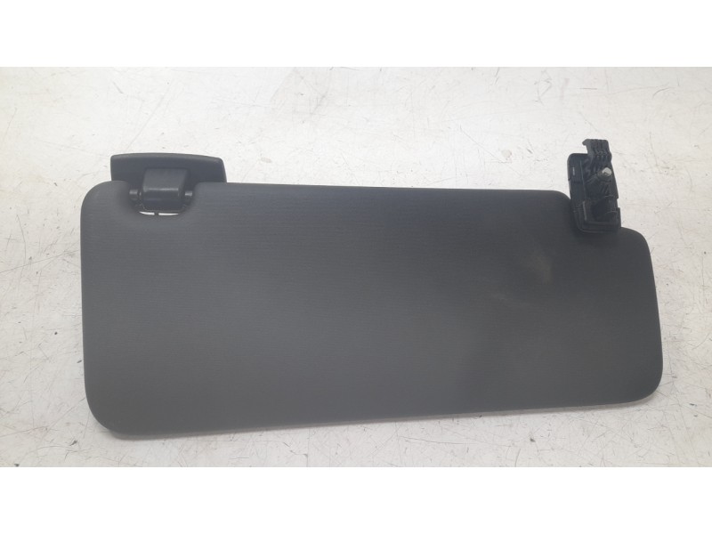 Recambio de parasol izquierdo para mercedes-benz b-klasse (bm 247) b 200 d referencia OEM IAM 17781061009H43  