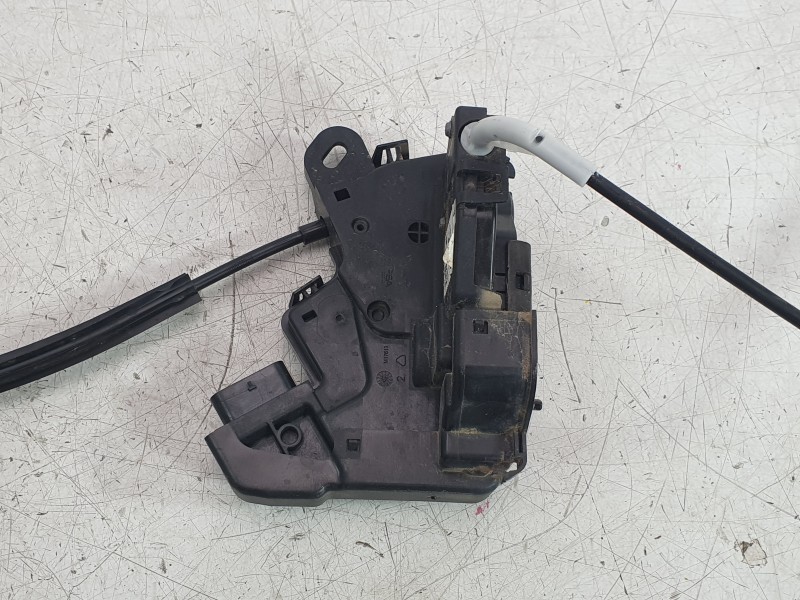 Recambio de cerradura puerta delantera derecha para citroën c4 x e-shine referencia OEM IAM 9832797780  