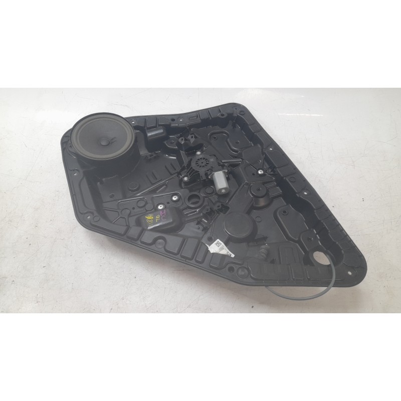 Recambio de elevalunas trasero derecho para mercedes-benz b-klasse (bm 247) b 200 d referencia OEM IAM 2477300603  
