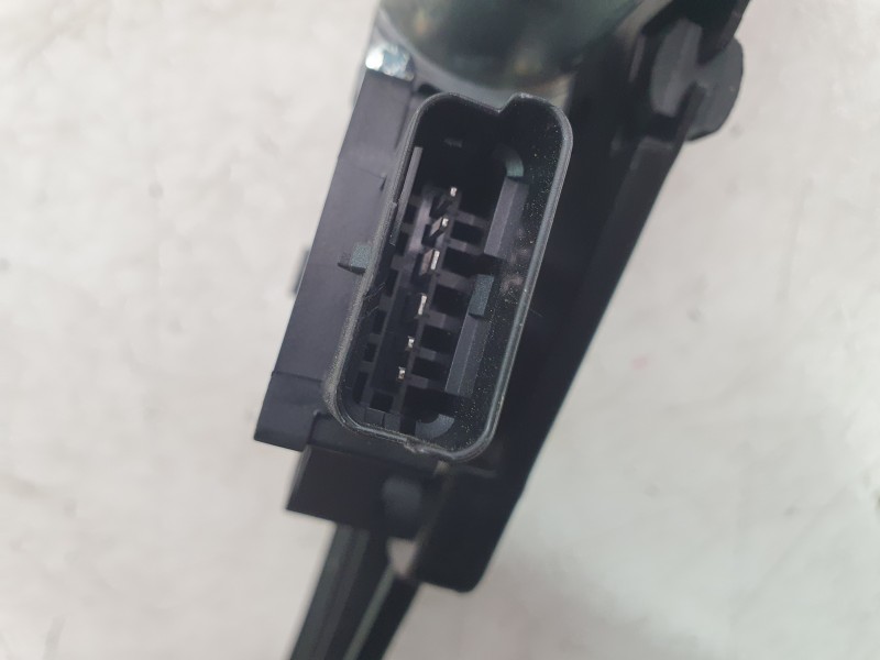 Recambio de elevalunas delantero derecho para citroën c4 x e-shine referencia OEM IAM 9832821580  