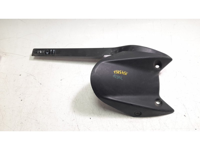 Recambio de guardabarros trasero para triumph street triple 765 rs street triple 765 rs referencia OEM IAM T2057949  