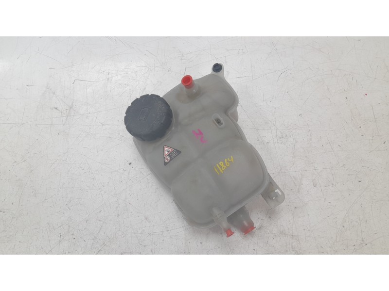 Recambio de deposito expansion para mercedes-benz b-klasse (bm 247) b 200 d referencia OEM IAM 2475000049  