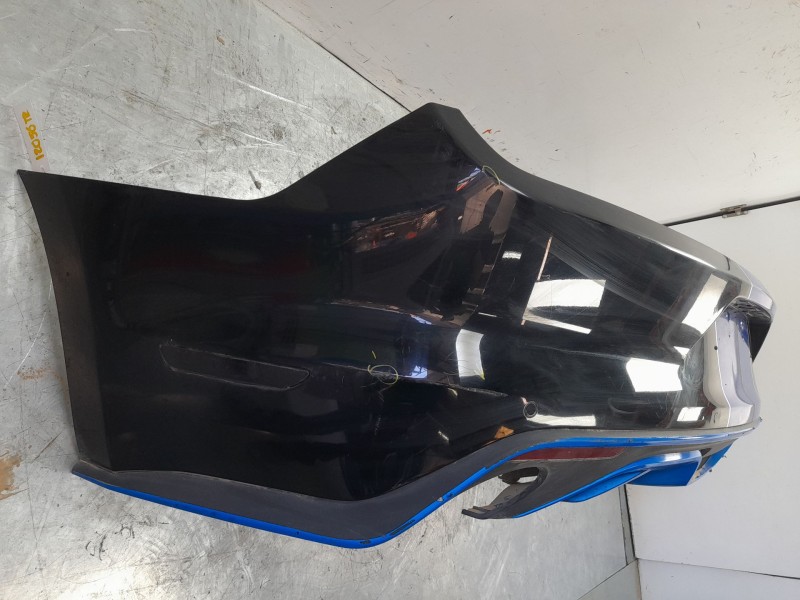 Recambio de paragolpes trasero para ford mustang gt referencia OEM IAM 2003235  