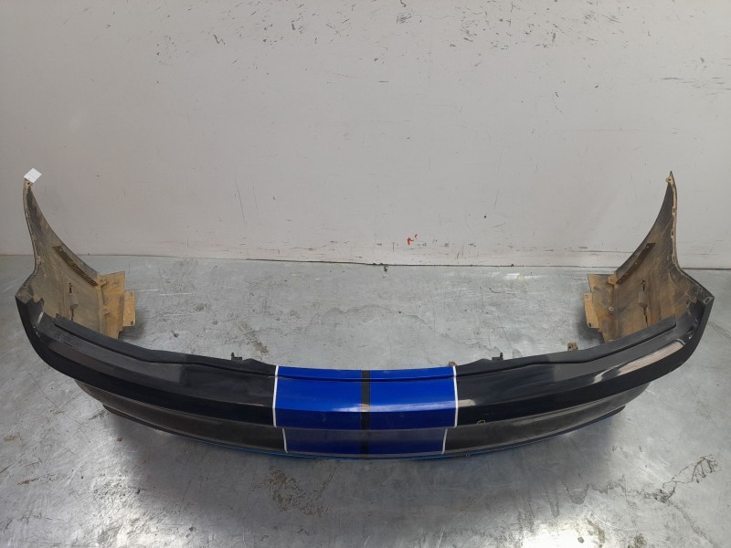 Recambio de paragolpes trasero para ford mustang gt referencia OEM IAM 2003235  