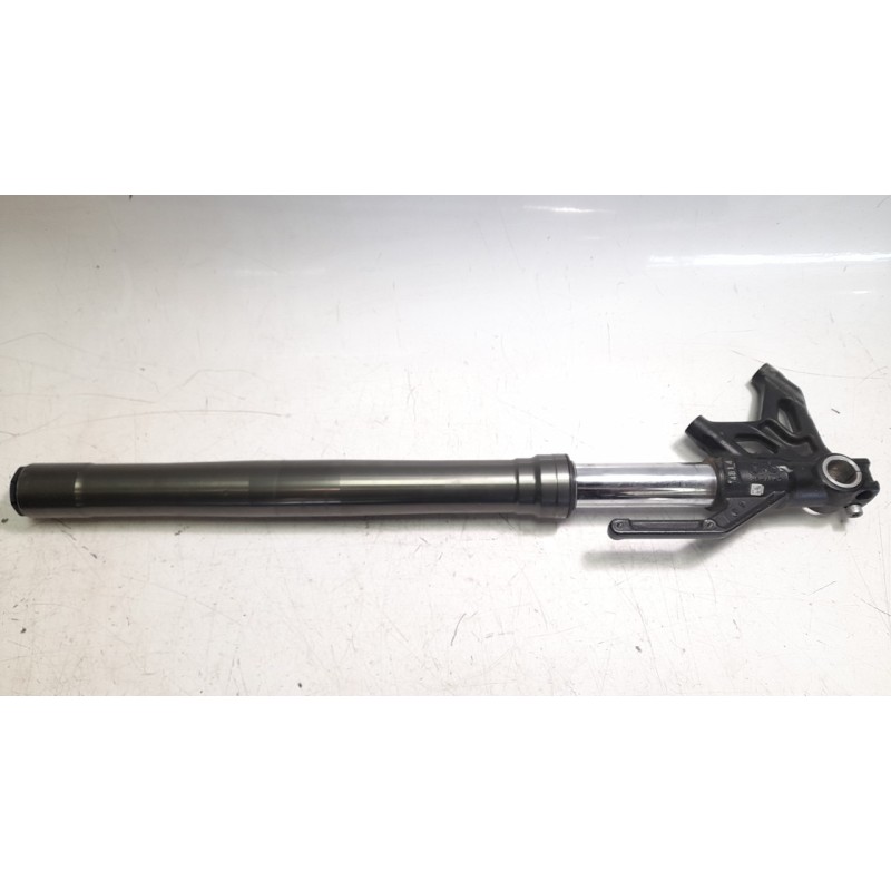Recambio de amortiguador delantero derecho para triumph street triple 765 rs street triple 765 rs referencia OEM IAM T2041654  