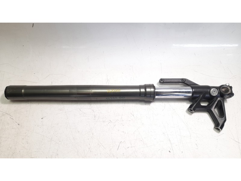 Recambio de amortiguador delantero derecho para triumph street triple 765 rs street triple 765 rs referencia OEM IAM T2041654  