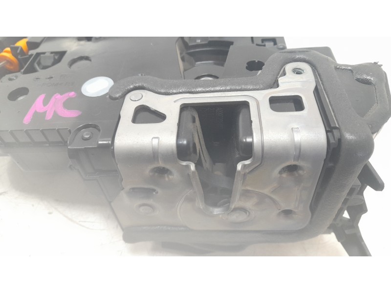 Recambio de cerradura puerta delantera derecha para mercedes-benz b-klasse (bm 247) b 200 d referencia OEM IAM 0997202402  