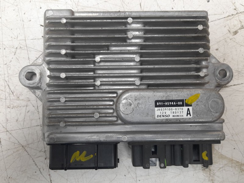 Recambio de conmutador de arranque para yamaha x-max 125 referencia OEM IAM B9YH25010000  