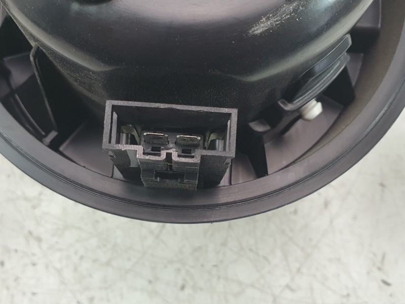 Recambio de ventilador calefaccion para opel corsa f (p2jo) corsa-e (68) referencia OEM IAM 7015011001  