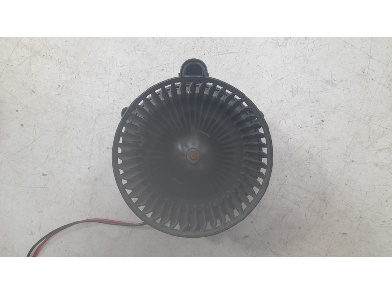 Recambio de ventilador calefaccion para mercedes-benz b-klasse (bm 247) b 200 d referencia OEM IAM 2478308400 PLEB1D1S1B 34679