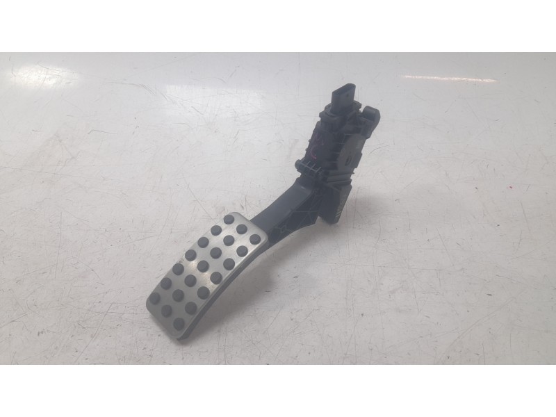 Recambio de potenciometro pedal para mercedes-benz b-klasse (bm 247) b 200 d referencia OEM IAM A1773001900  