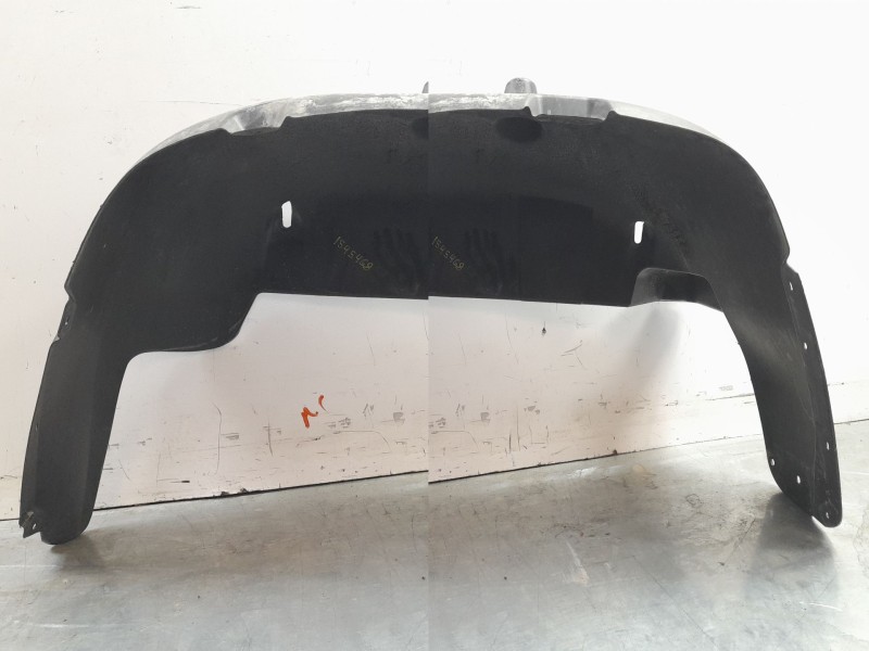 Recambio de paso rueda trasero izquierdo para volkswagen amarok referencia OEM IAM   