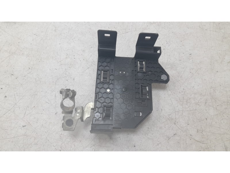 Recambio de caja reles / fusibles para mercedes-benz b-klasse (bm 247) b 200 d referencia OEM IAM A2479063603  