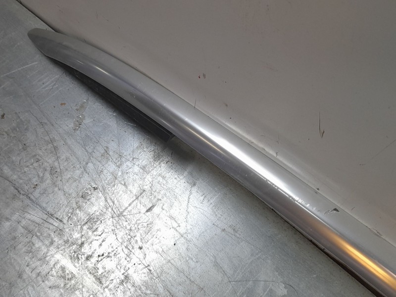 Recambio de barras techo para volkswagen touran (5t1) 2.0 tdi referencia OEM IAM 5TA860043JUBN  