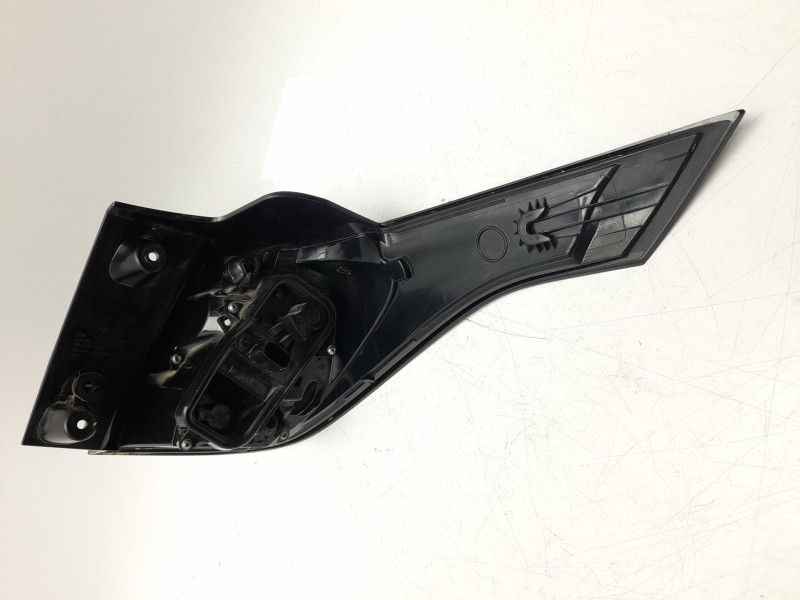 Recambio de piloto trasero izquierdo para opel crossland x / crossland (p17, p2qo) 1.2 (75) referencia OEM IAM YQ00766980  