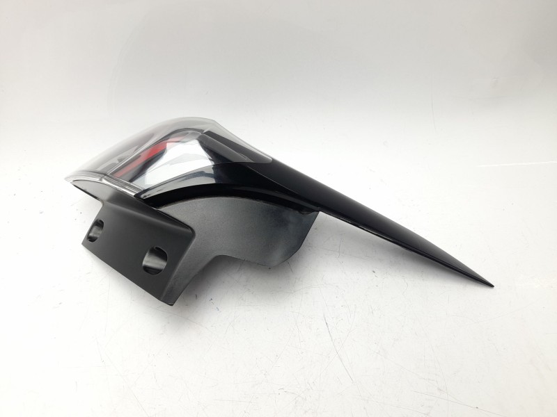 Recambio de piloto trasero izquierdo para opel crossland x / crossland (p17, p2qo) 1.2 (75) referencia OEM IAM YQ00766980  