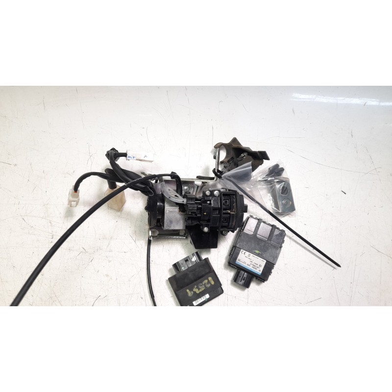 Recambio de conmutador de arranque para yamaha x-max x-max 300 (sh14) referencia OEM IAM BL1H25010000  