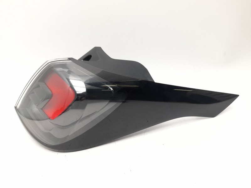 Recambio de piloto trasero derecho para opel crossland x / crossland (p17, p2qo) 1.2 (75) referencia OEM IAM YQ00767080  