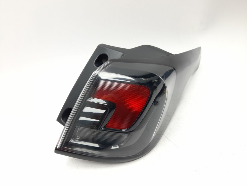 Recambio de piloto trasero derecho para opel crossland x / crossland (p17, p2qo) 1.2 (75) referencia OEM IAM YQ00767080  