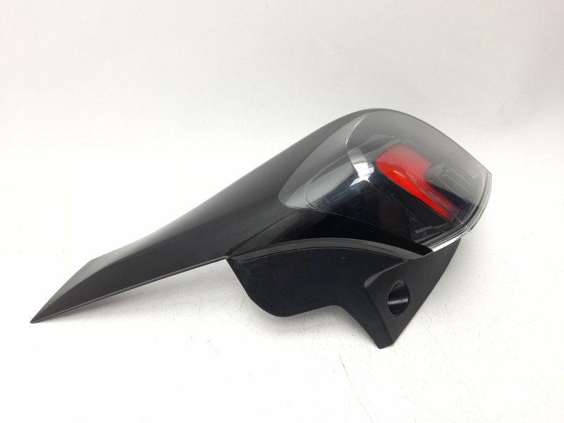 Recambio de piloto trasero derecho para opel crossland x / crossland (p17, p2qo) 1.2 (75) referencia OEM IAM YQ00767080  