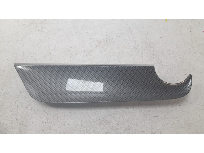 Recambio de moldura para mercedes-benz b-klasse (bm 247) b 200 d referencia OEM IAM A2476803504  