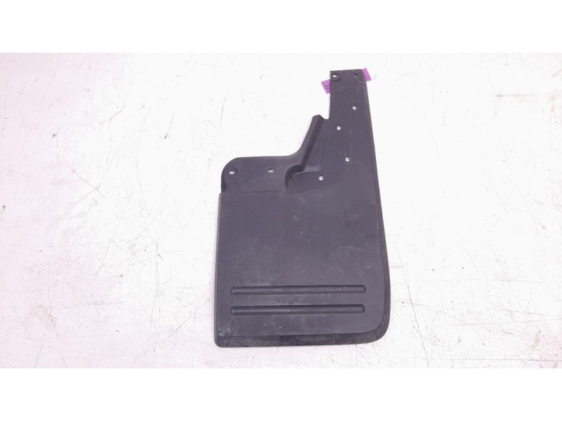 Recambio de guardabarros trasero para volkswagen amarok referencia OEM IAM 2H0821812G  