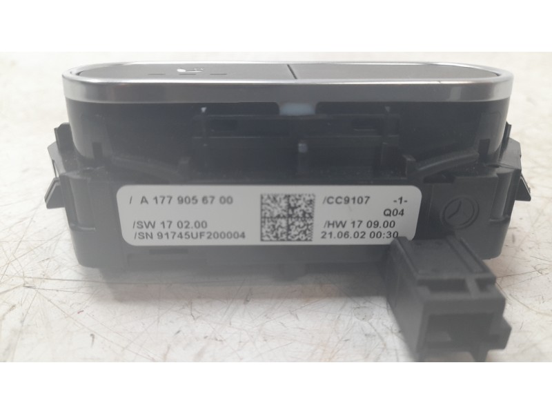 Recambio de interruptor para mercedes-benz b-klasse (bm 247) b 200 d referencia OEM IAM A1779056700  