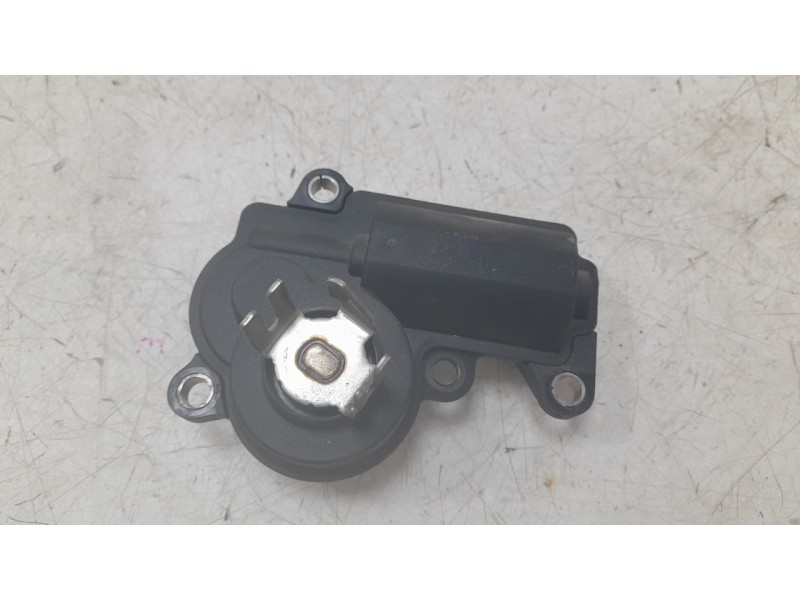 Recambio de caja reles / fusibles para mercedes-benz b-klasse (bm 247) b 200 d referencia OEM IAM A2139068601 21256022856 