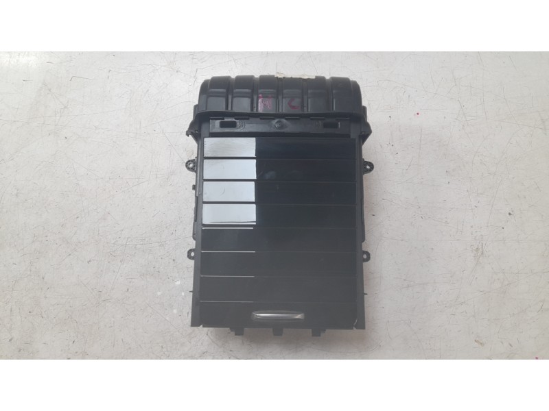 Recambio de guantera para mercedes-benz b-klasse (bm 247) b 200 d referencia OEM IAM A17768057019051  