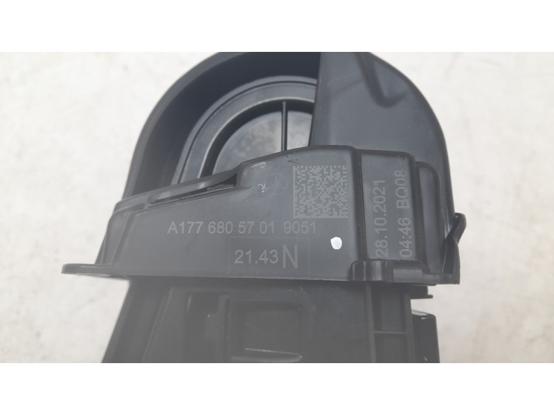 Recambio de guantera para mercedes-benz b-klasse (bm 247) b 200 d referencia OEM IAM A17768057019051  