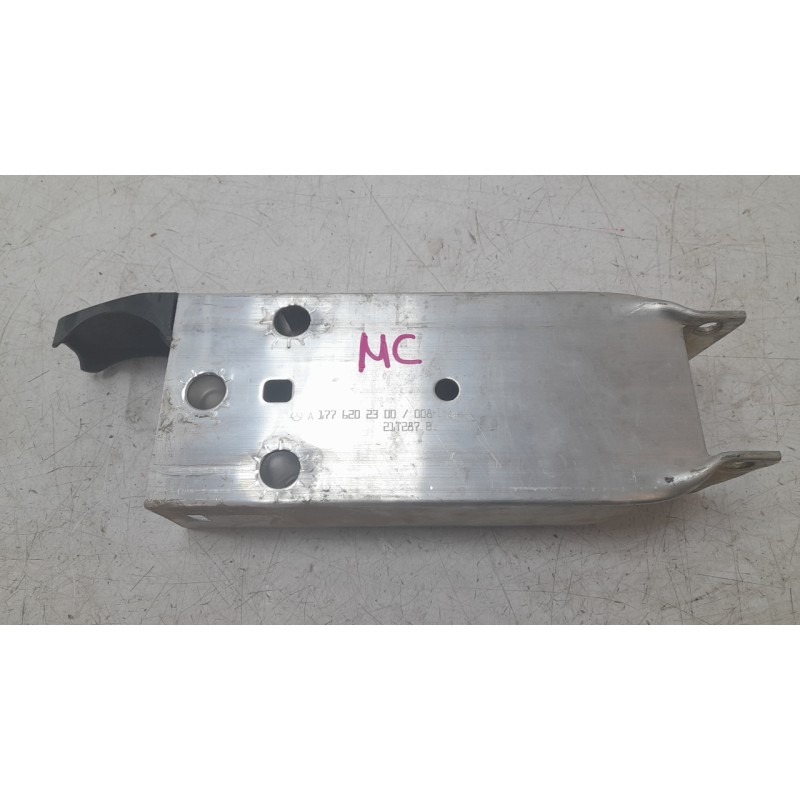 Recambio de absorbedor delantero para mercedes-benz b-klasse (bm 247) b 200 d referencia OEM IAM A1776202300  